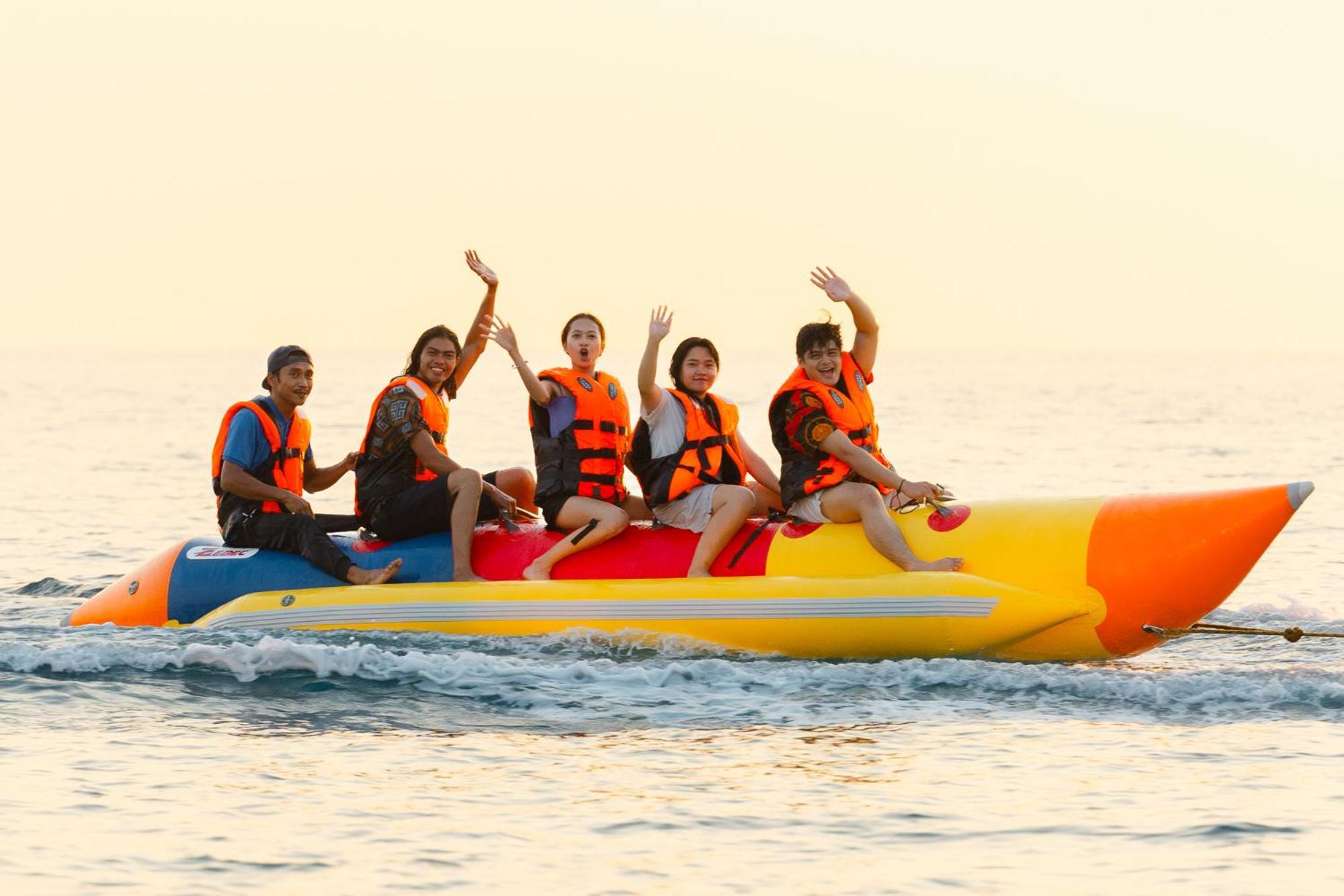 Q Beach Resort Cabangan Экстерьер фото