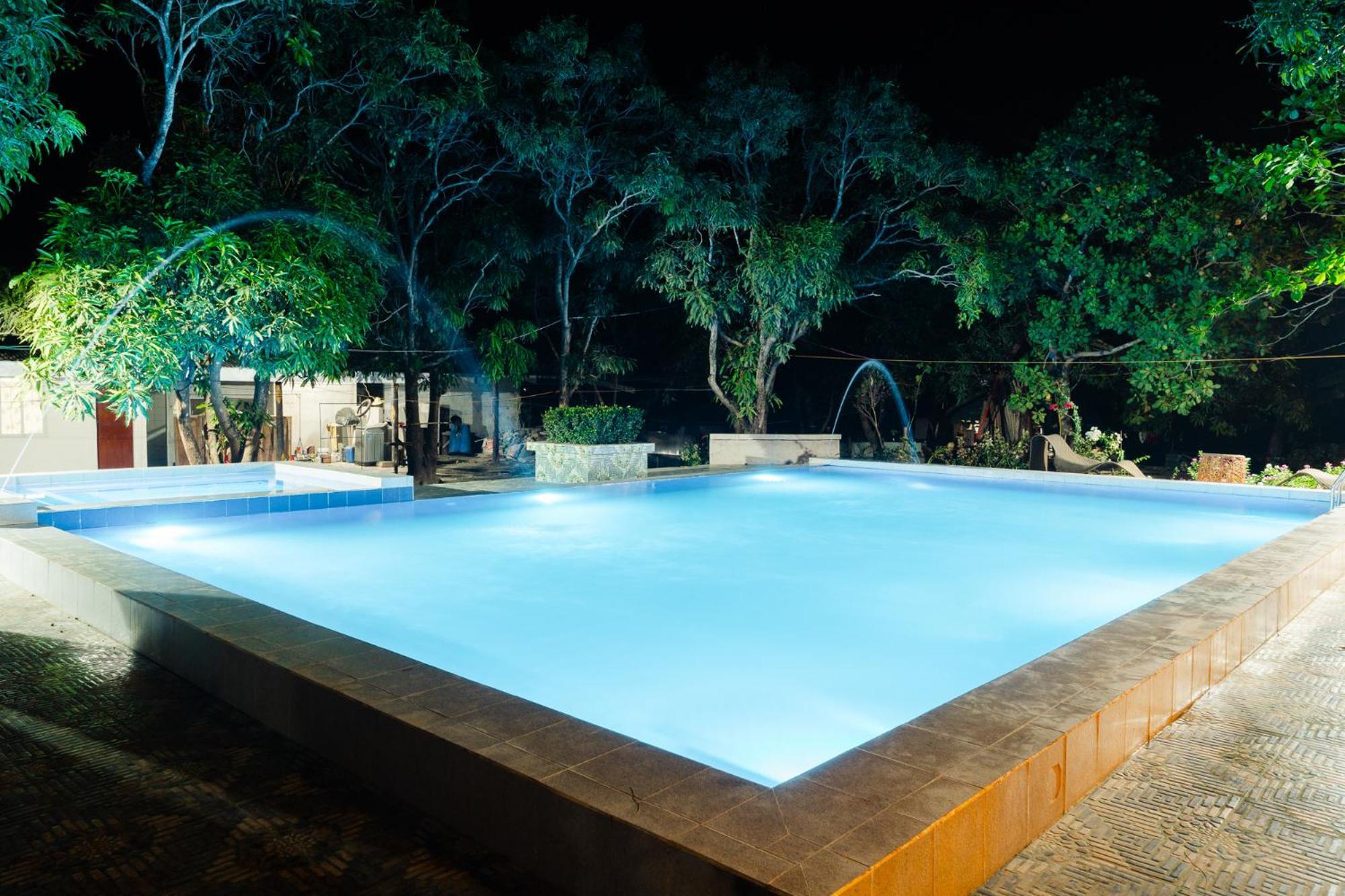 Q Beach Resort Cabangan Экстерьер фото