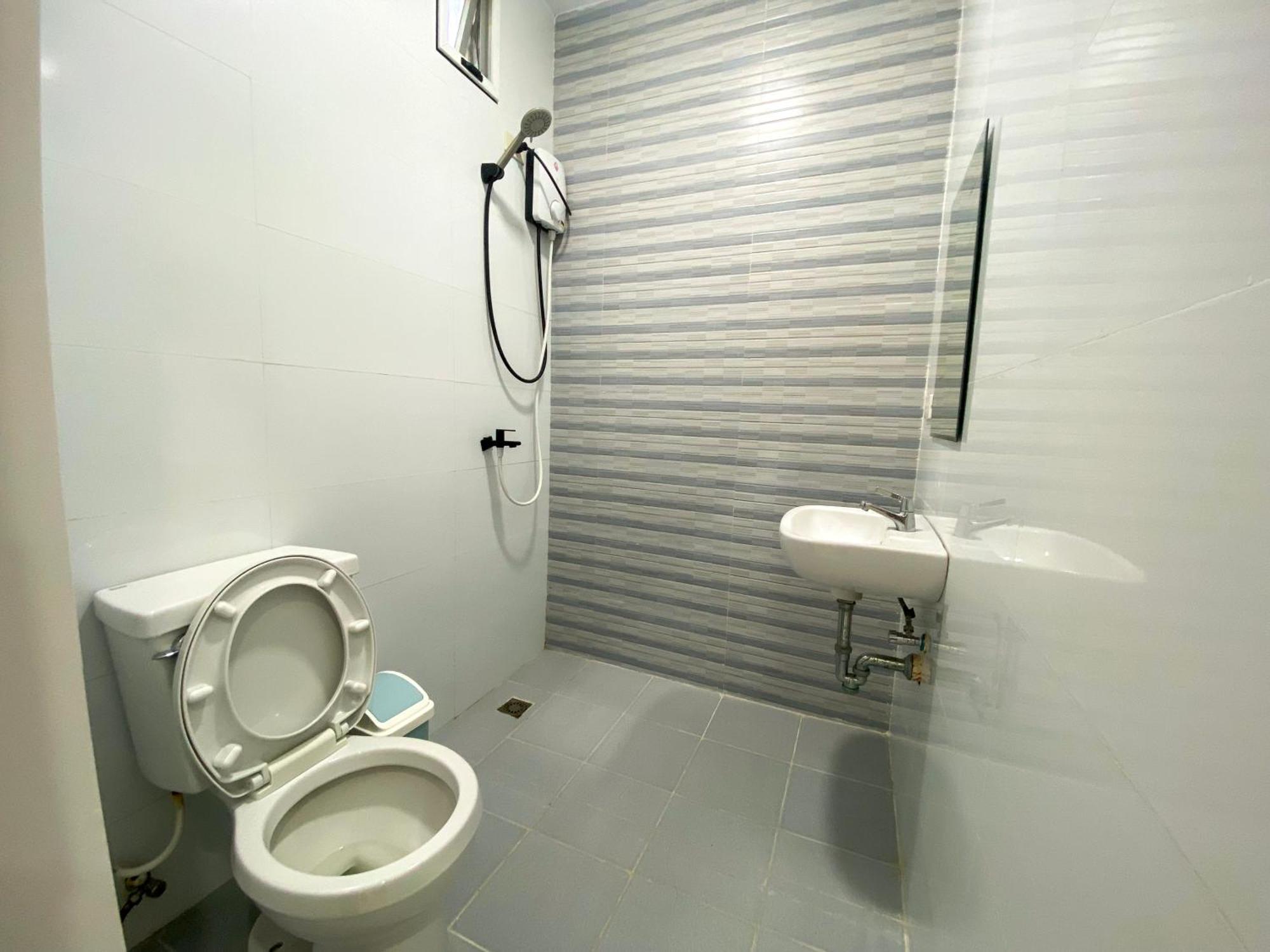 Q Beach Resort Cabangan Экстерьер фото